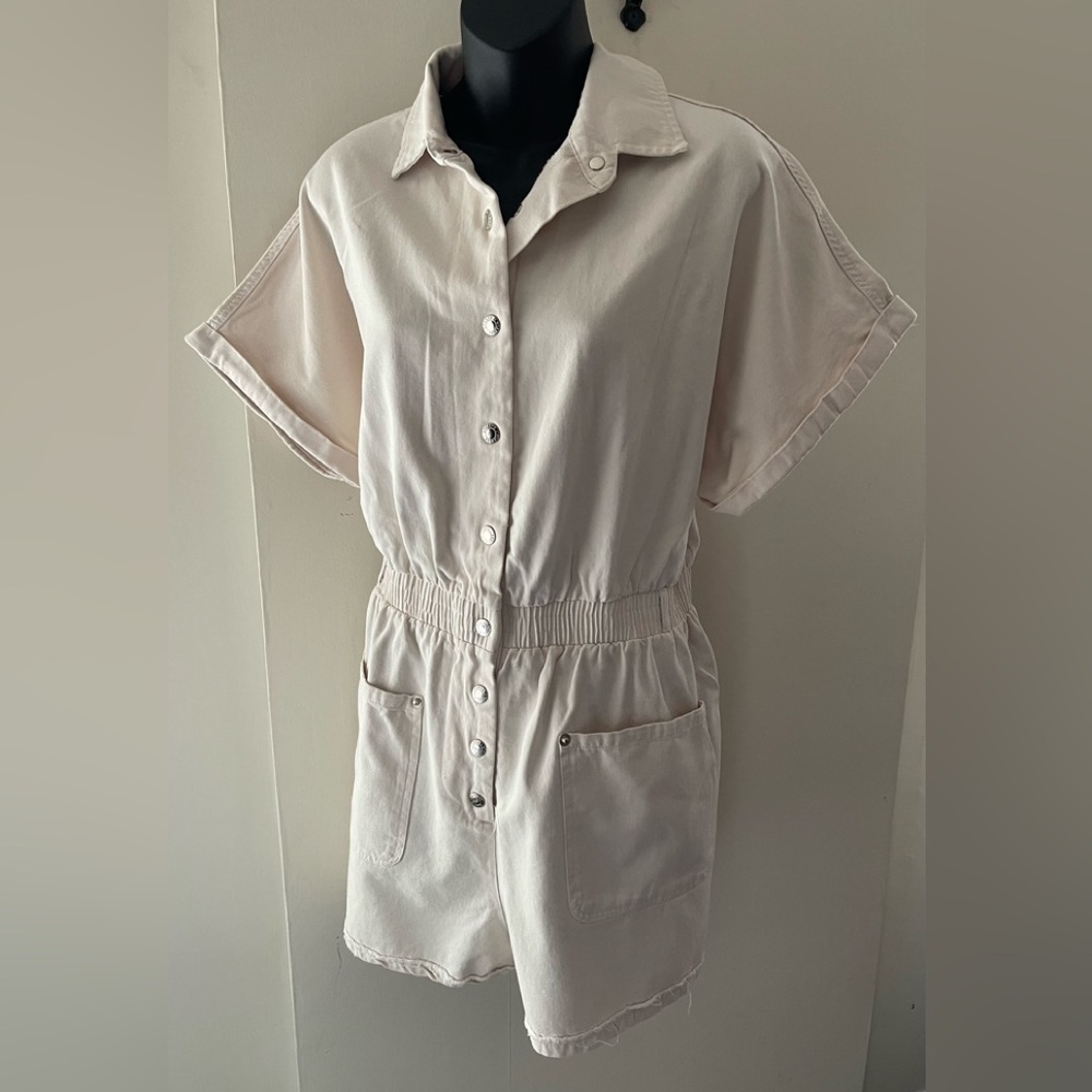 Chou Yatou Cream Snap Button-Up Romper Size 2XL